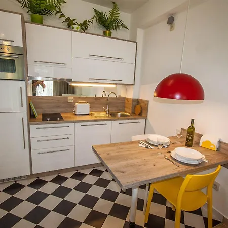 Gardelin Superior Apartment *