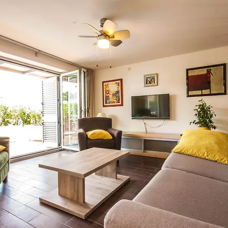 Gardelin Superior Apartment *